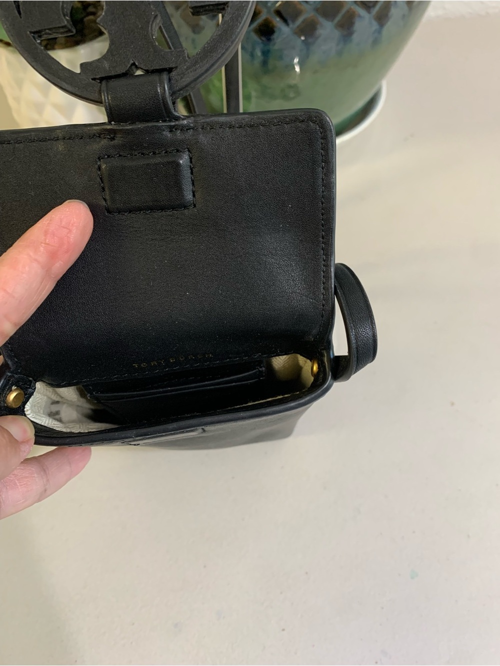 Tory Burch Black Leather Crossbody Phone Bag with Gold Emblem - Picture 9 of 9